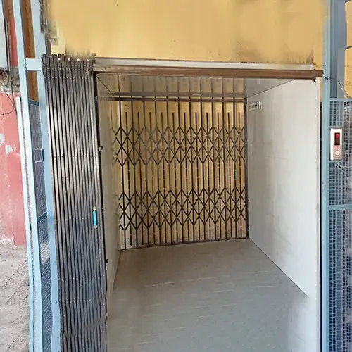 Hydraulic Goods Lift